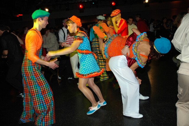 min 2005 11 12 fous swing 269